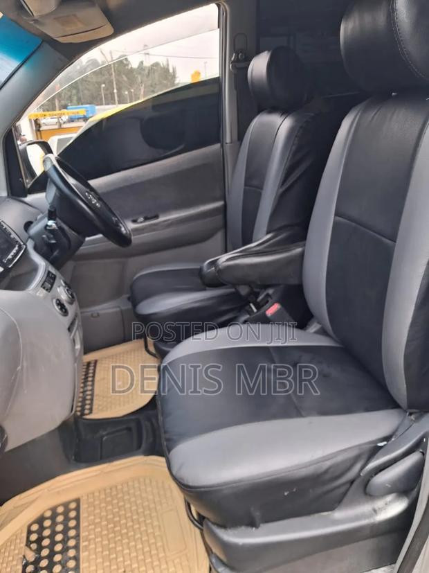 Toyota Voxy 2006 Silver