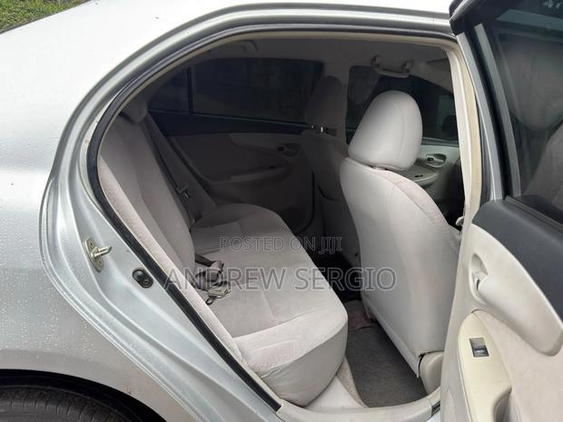 Toyota Axio 1.5 G 2WD 2011 Silver
