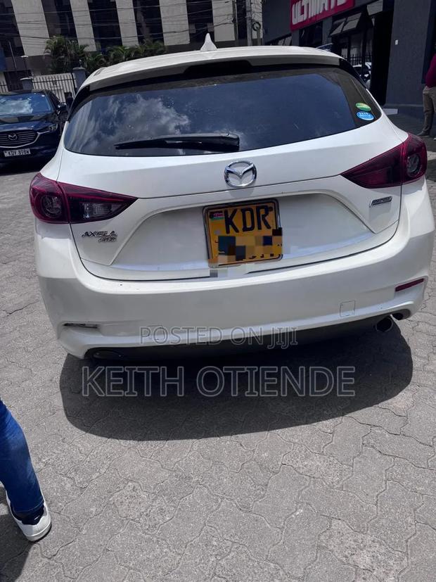 Mazda Axela 2016 White