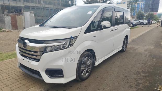 Honda Stepwgn 2018 White