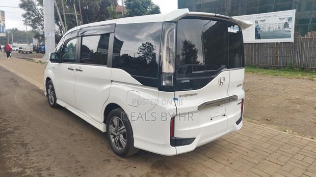 Honda Stepwgn 2018 White