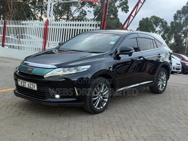 Toyota Harrier 2.0 Turbo 2017 Black