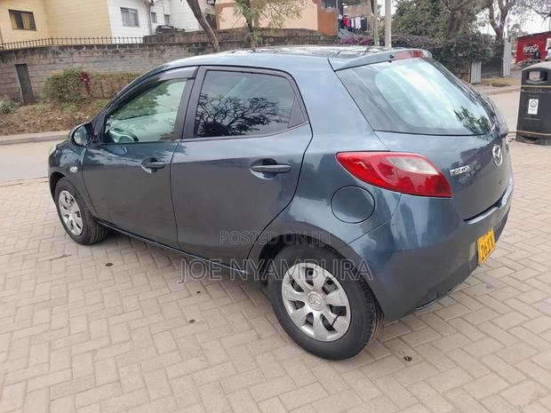 Mazda Demio 2011