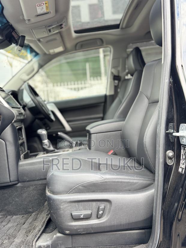 Toyota Land Cruiser Prado 2.8 2021 Black