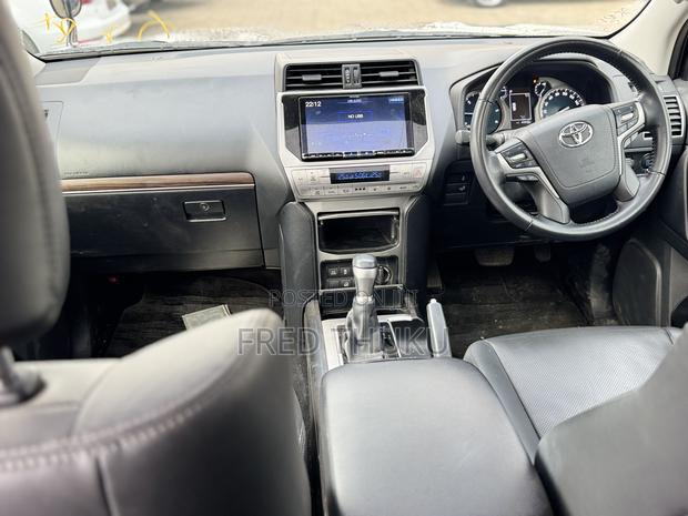 Toyota Land Cruiser Prado 2.8 2021 Black