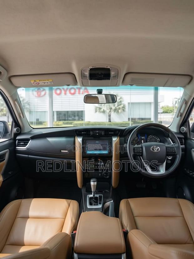 Toyota Fortuner 2.8 D AWD 2019 Blue