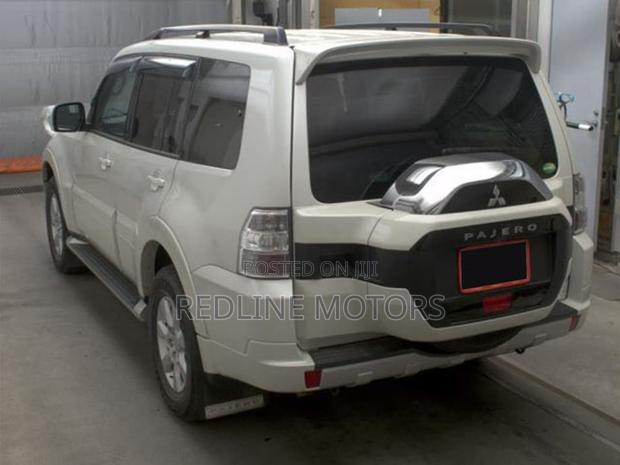 Mitsubishi Pajero V90 3.2 DI-D GL 2019 Off white