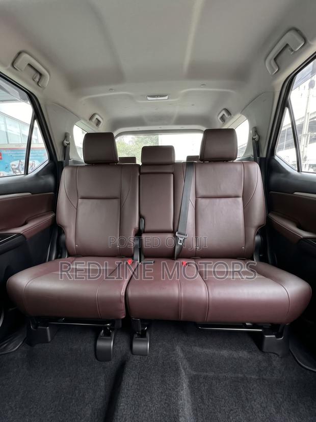 Toyota Fortuner 2.4 D AWD 2019 Brown