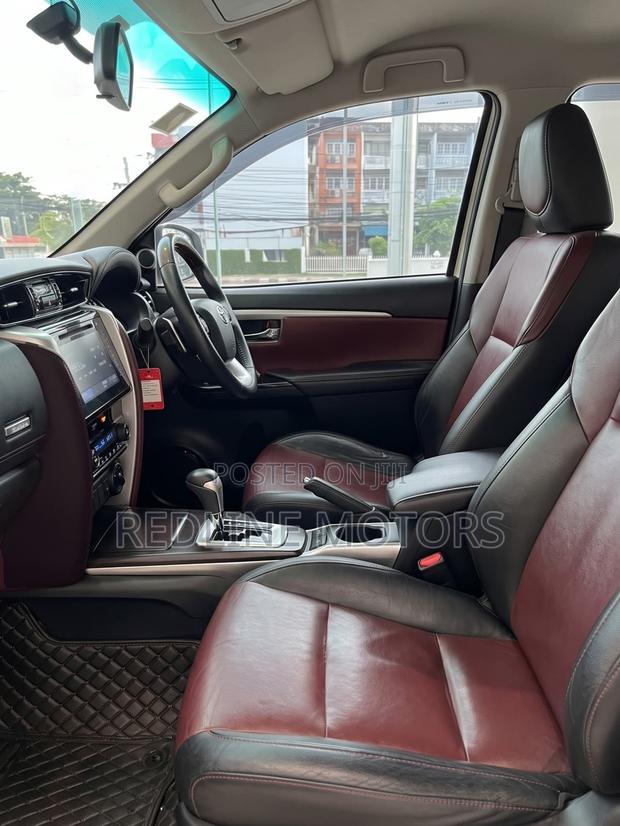 Toyota Fortuner 2.8 D AWD 2019 White