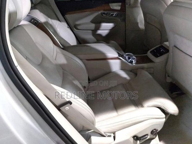 Volvo XC90 T6 Momentum AWD 2019 Silver