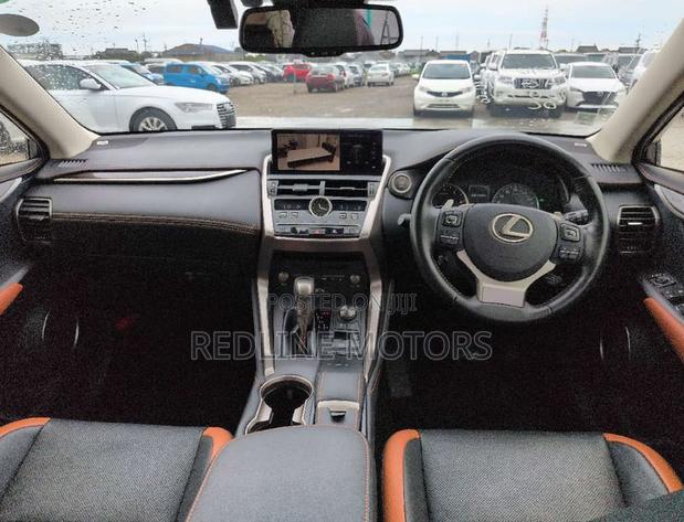 Lexus NX 300 AWD 2019 Orange