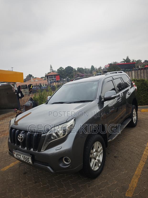 Toyota Land Cruiser Prado 2011 Black