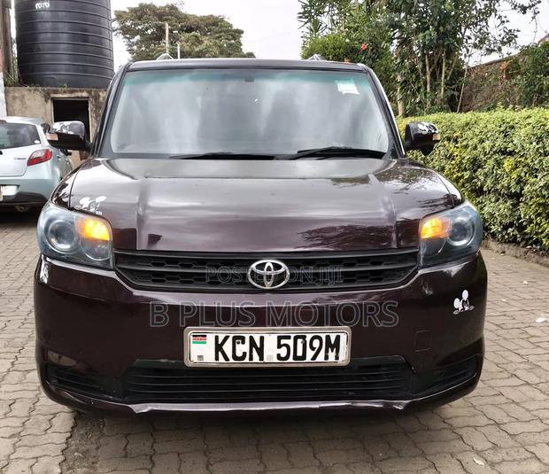 Toyota Corolla Rumion Hatchback 1.5 FWD 2011 Maroon