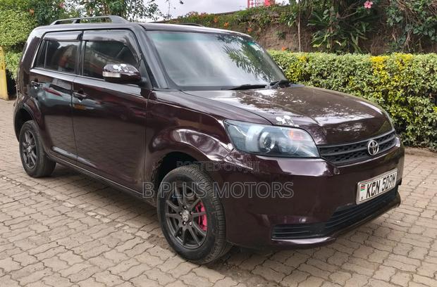 Toyota Corolla Rumion Hatchback 1.5 FWD 2011 Maroon