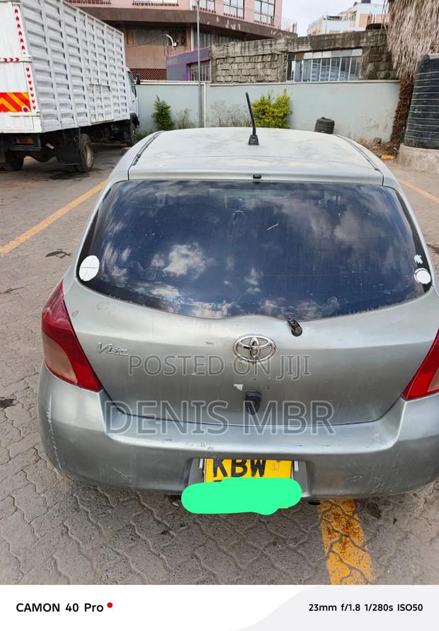 Toyota Vitz 2008 Gray