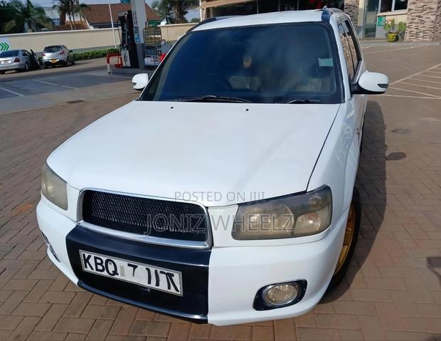 Subaru Forester Automatic 2004 White
