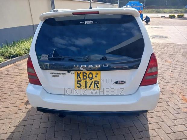 Subaru Forester Automatic 2004 White