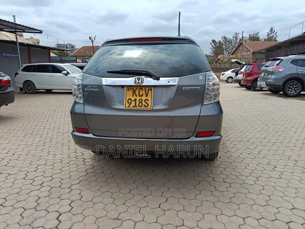 Honda Fit Shuttle 1.3 Hybrid 2WD 2012 Gray