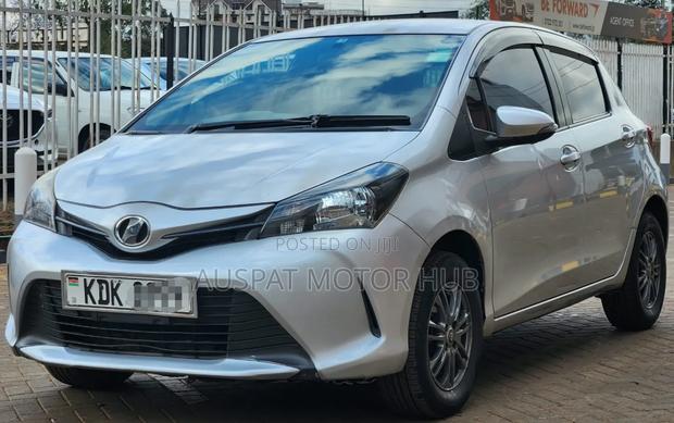 Toyota Vitz 1.3 FWD 3dr 2015 Silver
