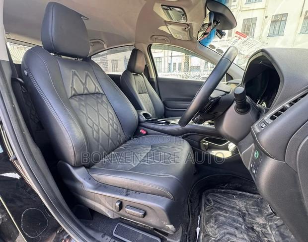 Honda Vezel 1.5 Hybrid 2WD 2019 Black