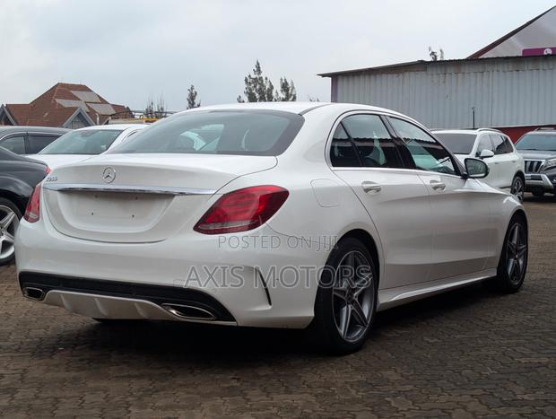 Mercedes-Benz C200 2019 White