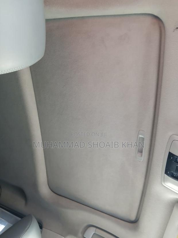 Toyota Land Cruiser Prado 2012 White
