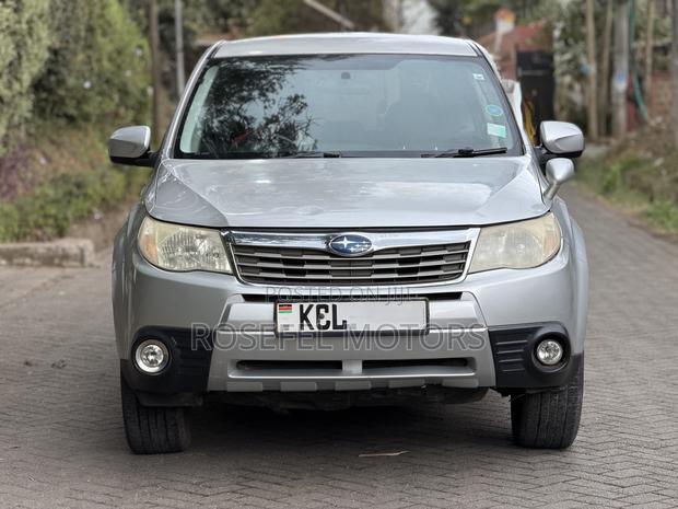 Subaru Forester 2010 Silver