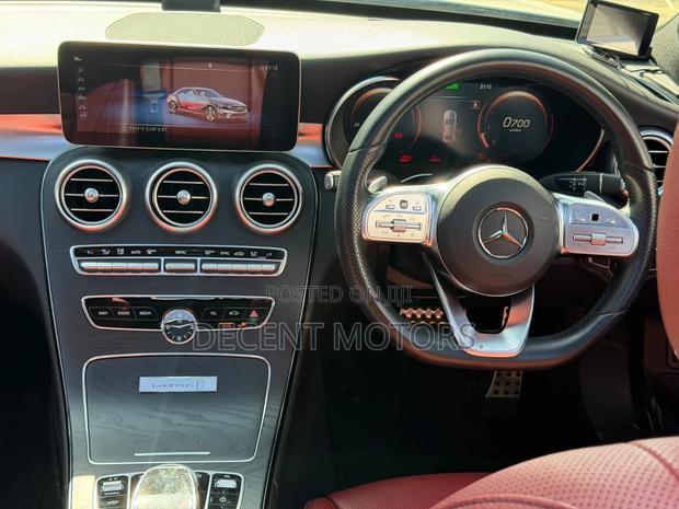 Mercedes-Benz C200 2019 White