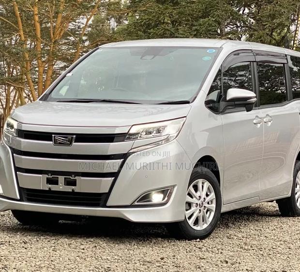 Toyota Noah 2020 Silver