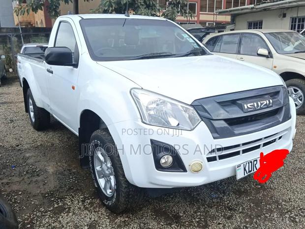 Isuzu D-MAX 2024 White