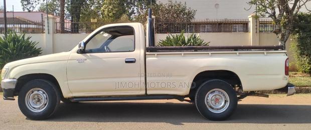 Toyota Hilux 2007 Beige