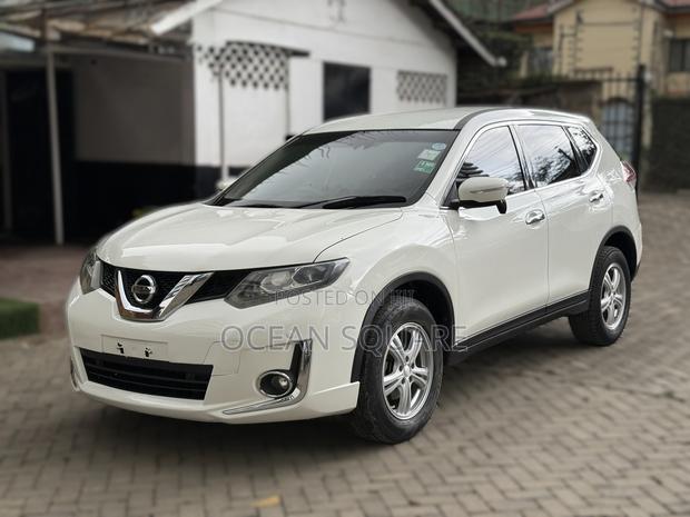 Nissan X-Trail 2.0 Petrol AWD 2015 White