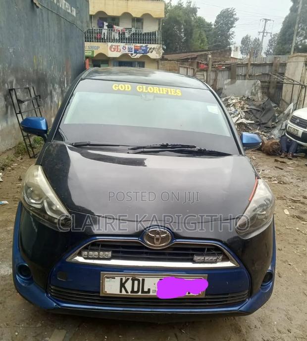 Toyota Sienta 1.5 FWD 2018 Blue