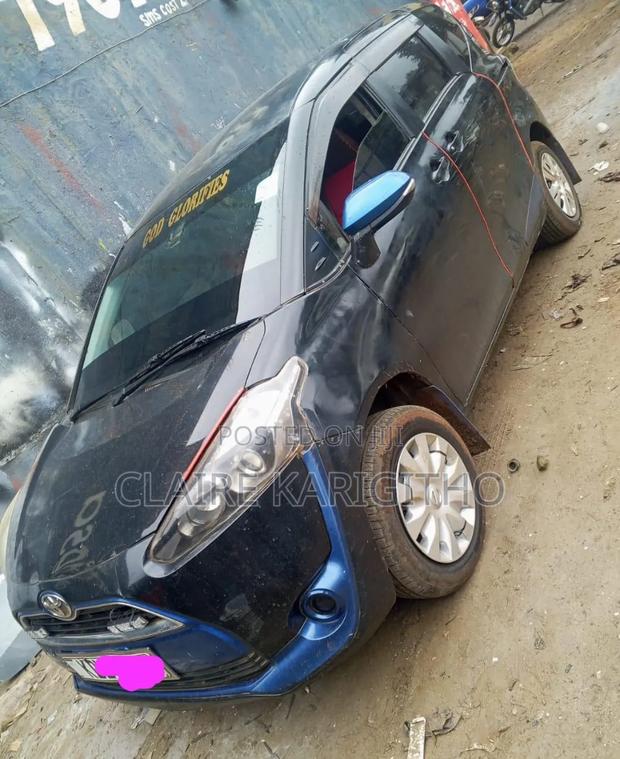 Toyota Sienta 1.5 FWD 2018 Blue