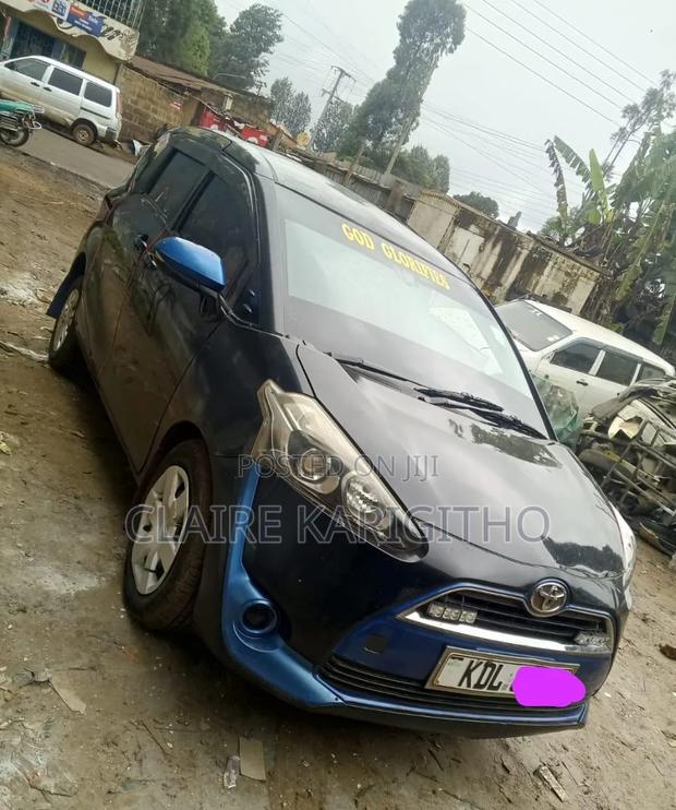 Toyota Sienta 1.5 FWD 2018 Blue