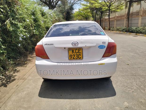 Toyota Axio 2009 White