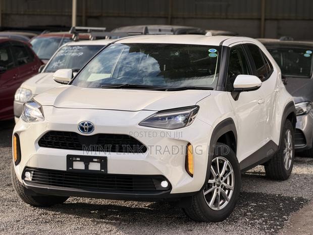 Toyota Yaris Cross 1.5 Hybrid AWD 2021 Pearl