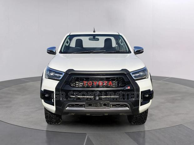 Toyota Hilux 2.8 Diesel 2020 White