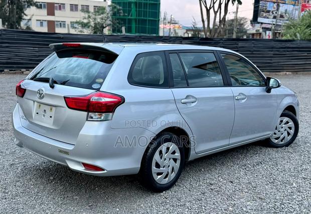 Toyota Corolla Fielder 2020 Silver