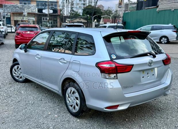 Toyota Corolla Fielder 2020 Silver