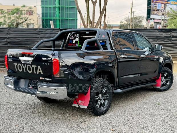 Toyota Hilux 2020 Black