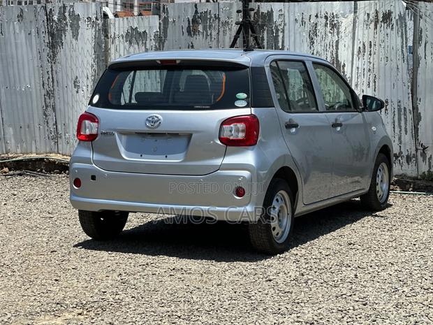 Toyota Passo 2019 Silver