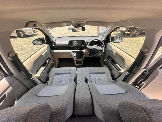 Toyota Passo 2019 Silver