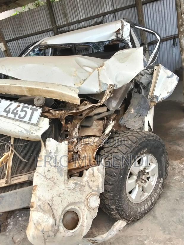 Toyota Hilux 2012 White