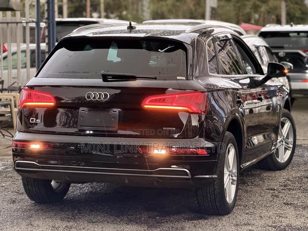 Audi Q5 2.0T Premium AWD quattro 2019 Black