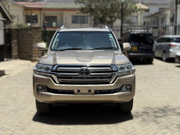 Toyota Land Cruiser 2017 Beige