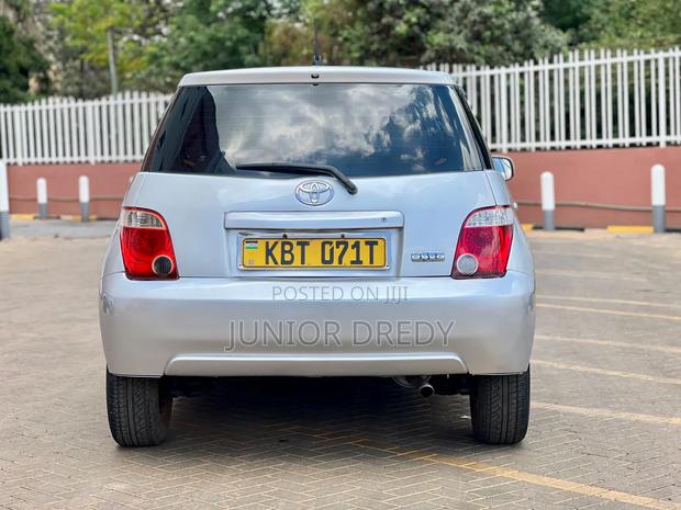 Toyota IST 2007 Silver