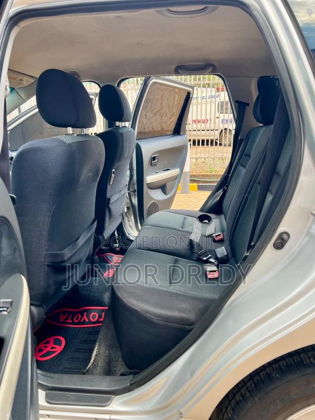 Toyota IST 2007 Silver