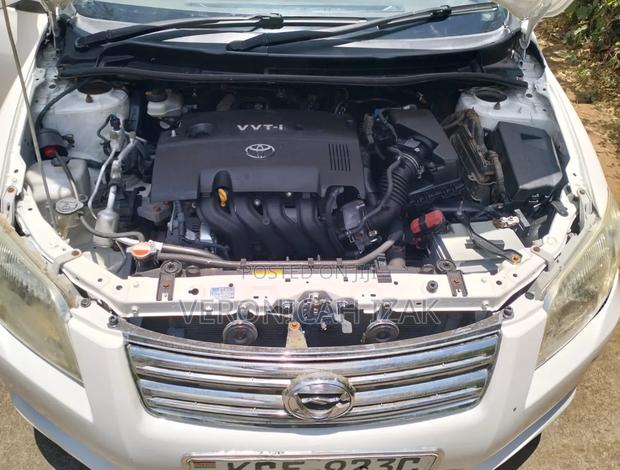 Toyota Axio 2009 White