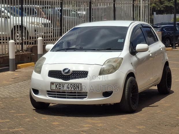 Toyota Vitz 1.0 FWD 3dr 2007 White
